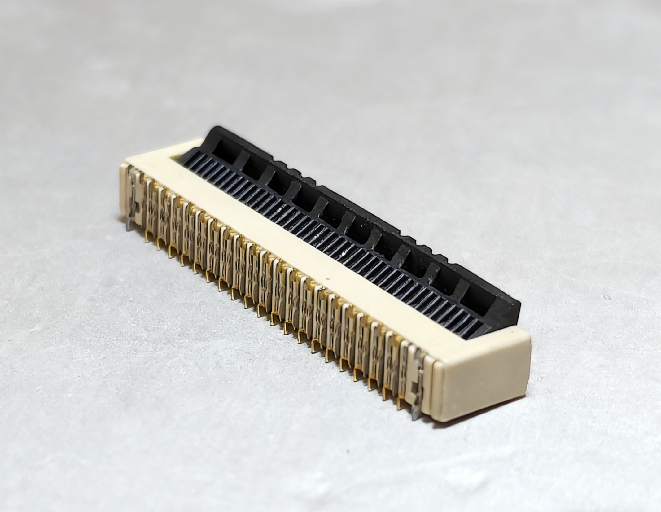 FPC0.5PITCH 翻盖立式Connector